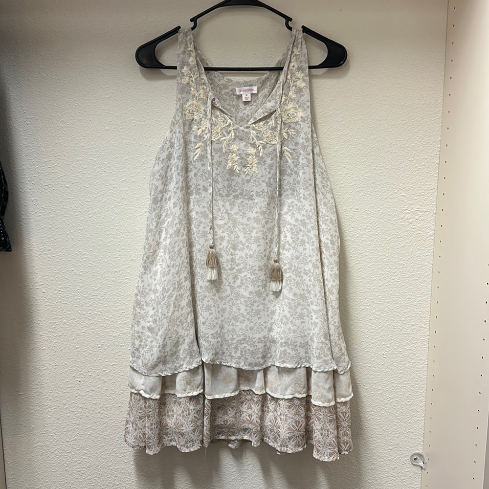 Sleeveless tan/cream floral dress